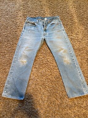 Vintage Levi’s 2004 501 button fly size 34 x 30